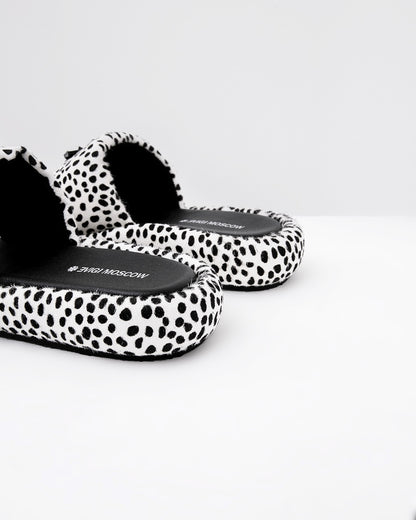 Pantolets