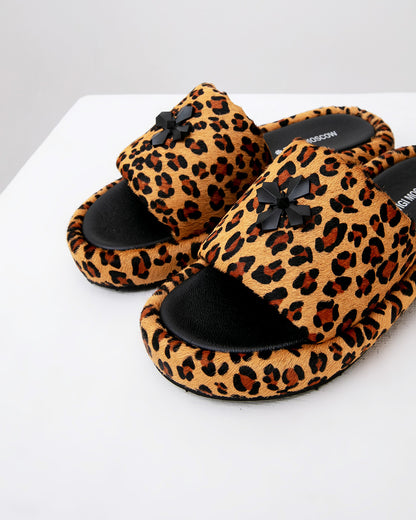 Pantolets