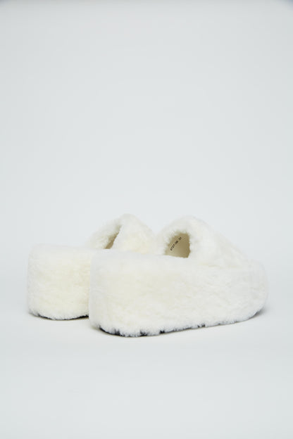 Pantolets